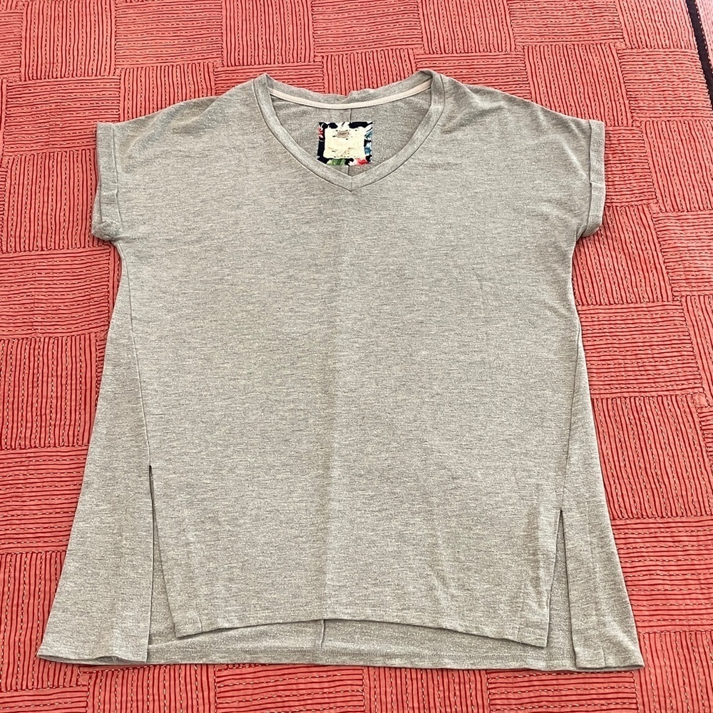 Cupio women’s large Flowing Gray Top